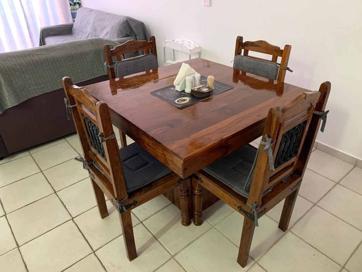 Comfortable 2 Bedroom Apartment In Popular Limnaria Gardens Paphos Bagian luar foto