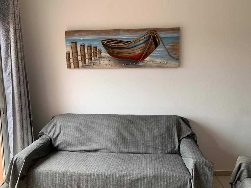 Comfortable 2 Bedroom Apartment In Popular Limnaria Gardens Paphos Bagian luar foto