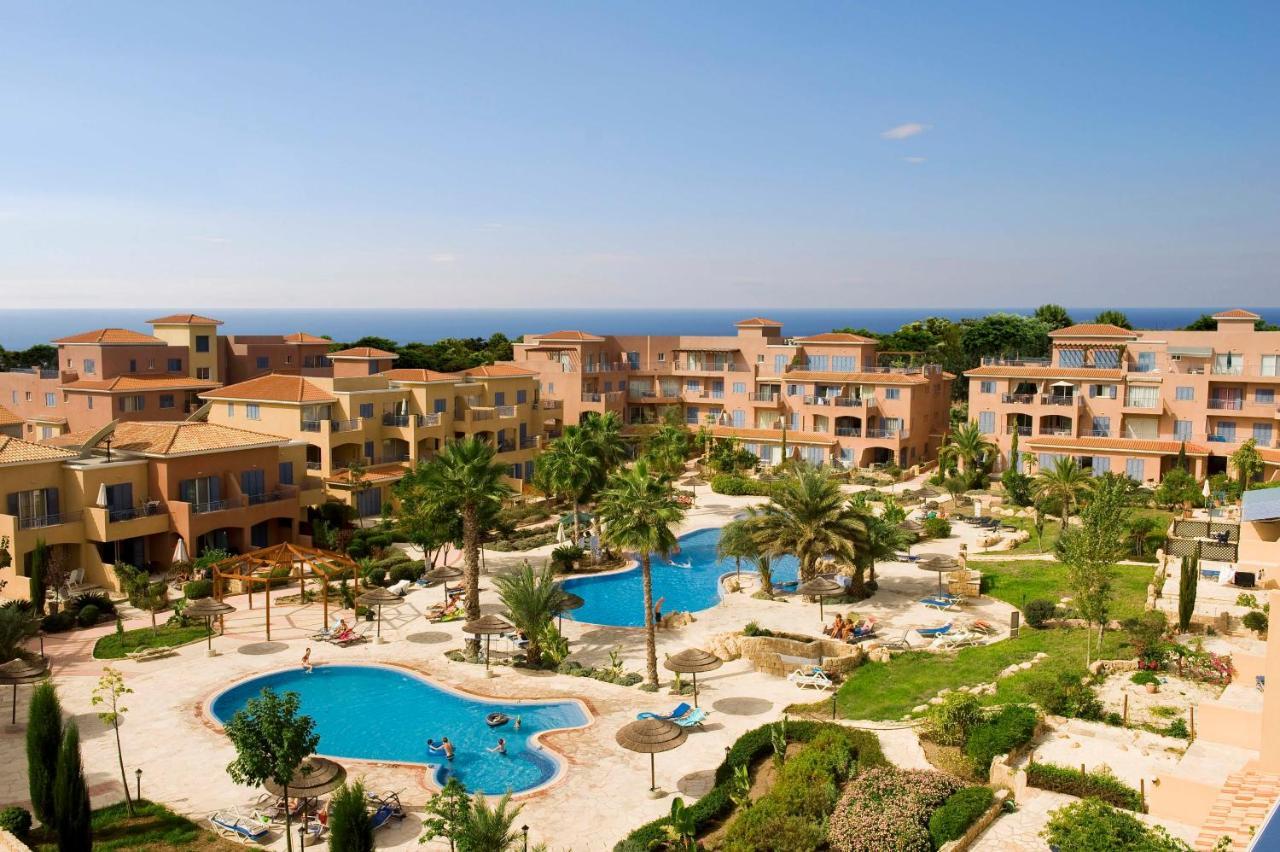 Comfortable 2 Bedroom Apartment In Popular Limnaria Gardens Paphos Bagian luar foto