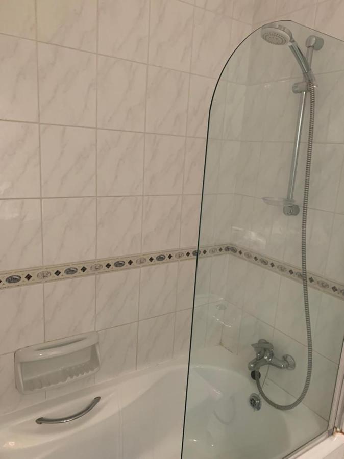 Comfortable 2 Bedroom Apartment In Popular Limnaria Gardens Paphos Bagian luar foto