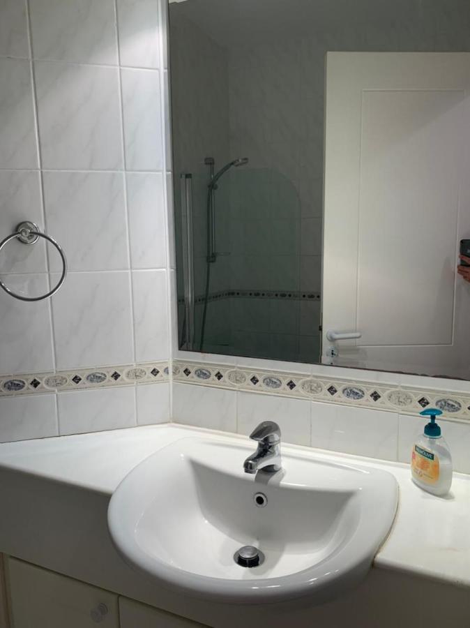 Comfortable 2 Bedroom Apartment In Popular Limnaria Gardens Paphos Bagian luar foto