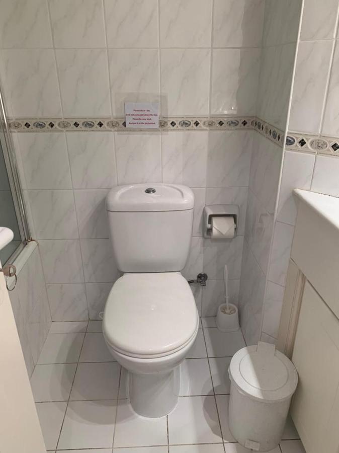 Comfortable 2 Bedroom Apartment In Popular Limnaria Gardens Paphos Bagian luar foto